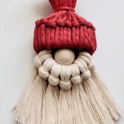 Makrame božični okraski – ustvarjalna delavnica za otroke in&nbsp;starše!